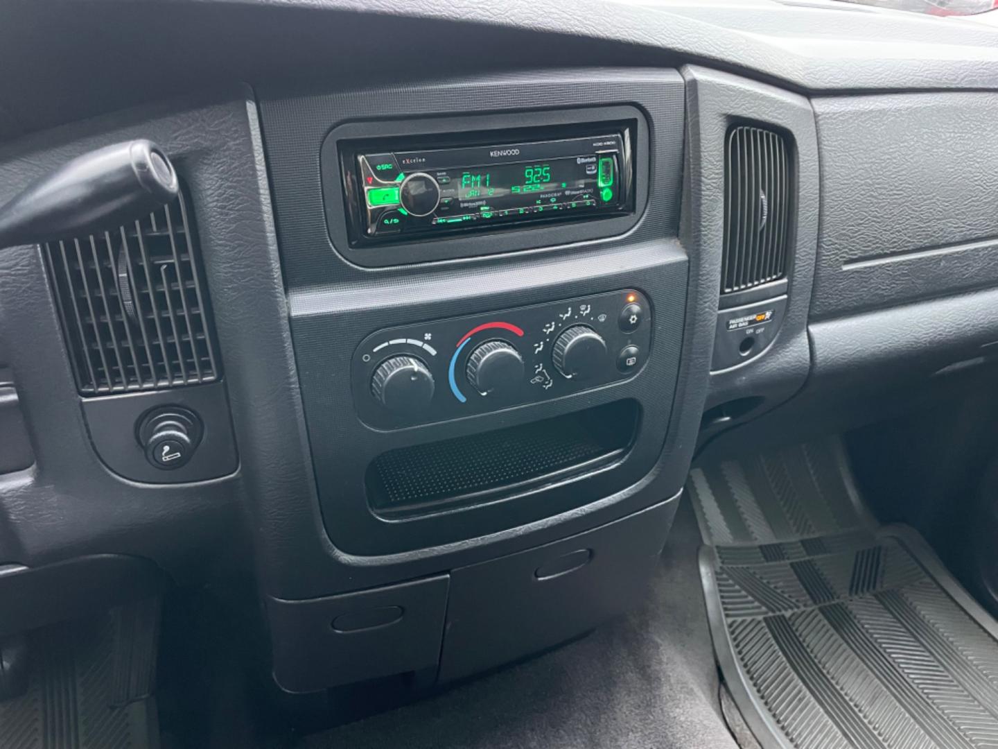 2004 Maroon /Black Dodge Ram 2500 Laramie 2WD (3D7KA26C44G) with an 5.9L L6 OHV 24V TURBO DIESEL engine, Automatic transmission, located at 1501 West 15th St., Houston, 77008, (713) 869-2925, 29.797941, -95.411789 - Photo#6